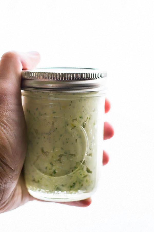Clean, Homemade 1 minute Basil Garlic Mayonnaise. Made with 5 ingredients you already have in your pantry! 